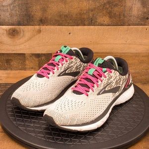 Brooks Ghost 11 Women’s Shoes Size 12B